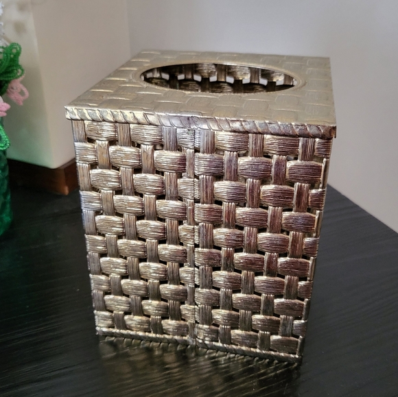 Vintage Metal Tissue Box Cover Holder 🍓 STRAWBERRY - Picture 3 of 5